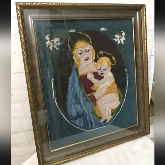 ANTIQUE  Framed Needlepoint Blonde Mother Mary & Baby  Jesus in wood frame 17x14 - Picture 2 of 9